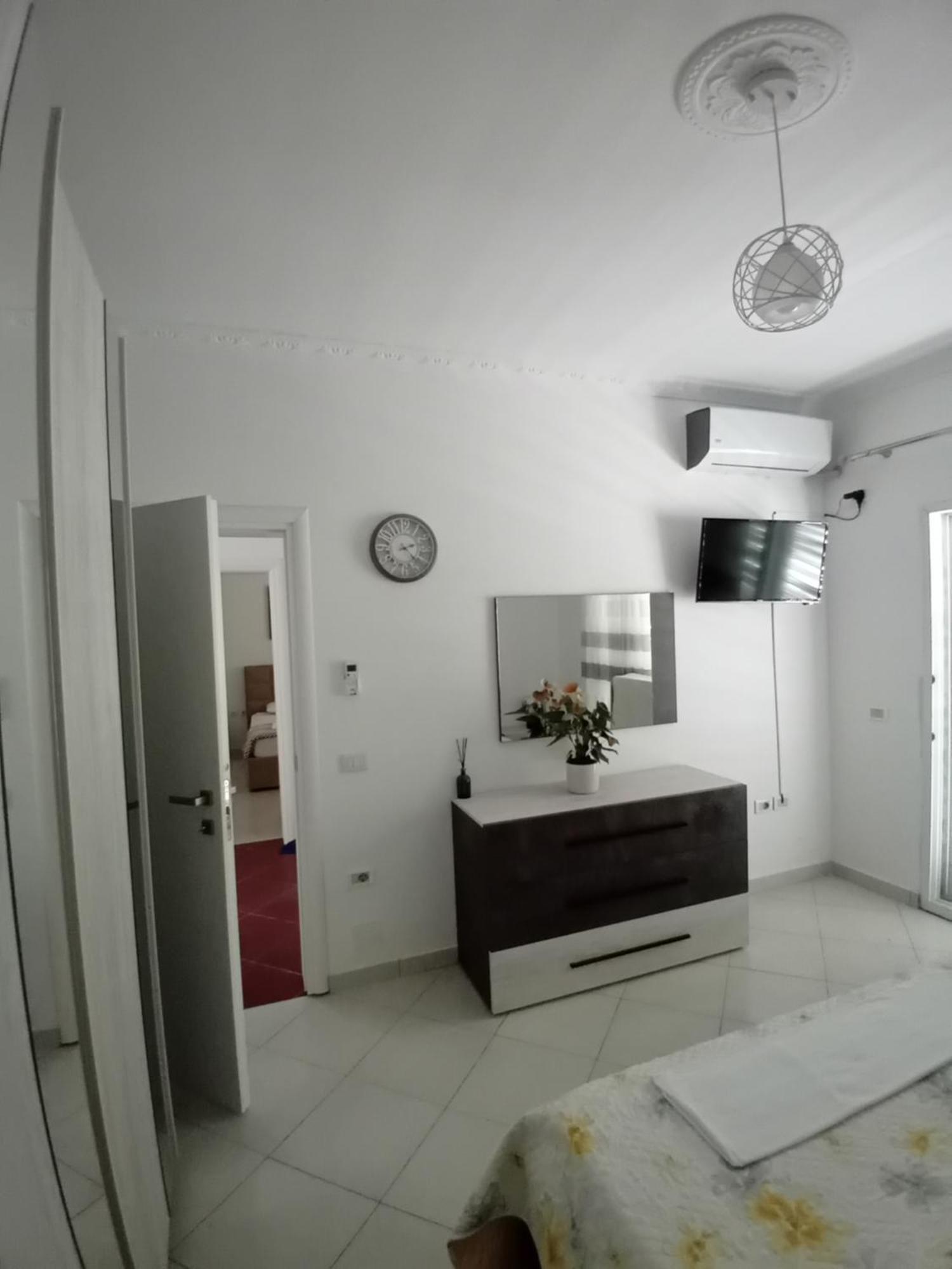 Luxury Appartament Lungomare Вльора Екстер'єр фото
